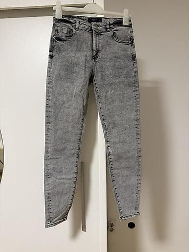 Ženska odeća: Zenske pantalone - 3 modela
Veličina S — 3