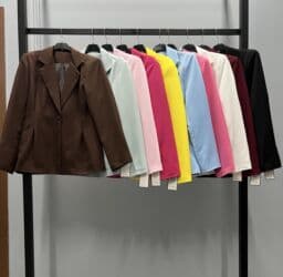 trussardi sakoi: 2400
Si — 1