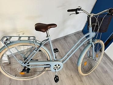 Gradski bicikl sa niskim ulaznim ramom – svetloplave boje