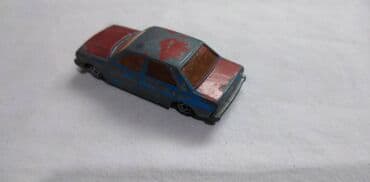 oc sa prevodom: Mehanotehnika Peugeot 305 oko dosta izgreban — 3