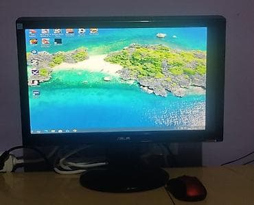 rosberg aparat za krofnice: Desktop računar sa monitorom Komponente: - Procesor: AMD Athlon II X4 — 4