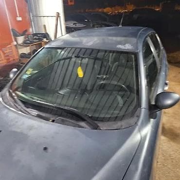 moj auto: SOFERKA ALFA 147 | Soferka alfa 147. Cena je fiksna samo licno — 2