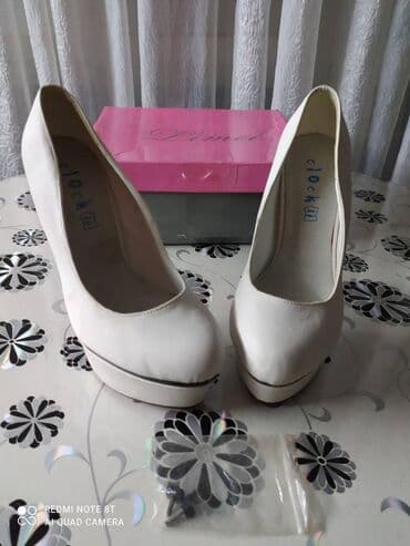 Pumps, 36