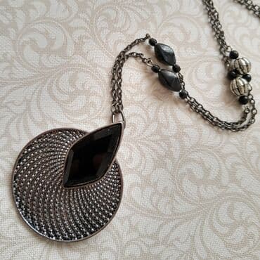 Jewellery sets: Nova ogrlica
 
Dužina od kopče do dna priveska 42 cm — 1