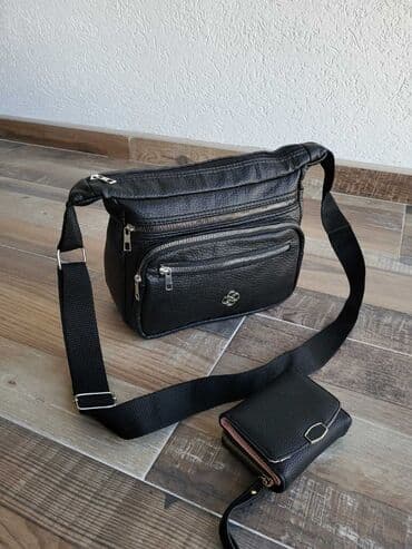 torbe heklane: Cena torbi 2600
cena novcanika 2200
cena kaisa 2200
Porez — 13