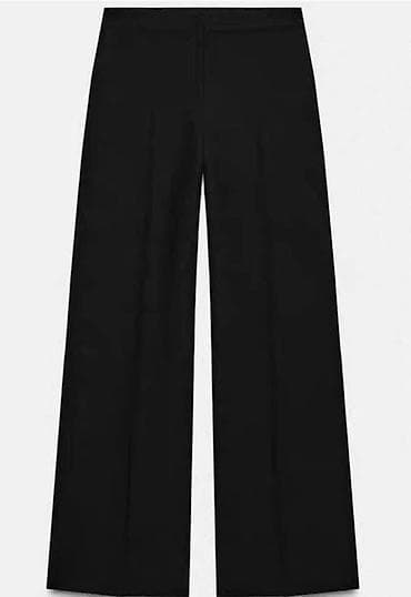 pull and bear kompleti: Zara komplet
Vel: 36-42
Cena: 4000 dinara — 3