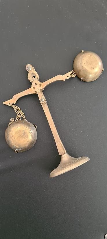 Sectional sofas: ▪︎Prodajem staru malu ručno izrađenu dekorativnu vagu (terazije). - — 5