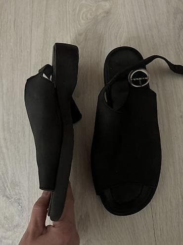 sandale grubin zenske: Crne ženske sandale sa platformom.Preudobne.Visina djona 3,5cm.Marka — 1