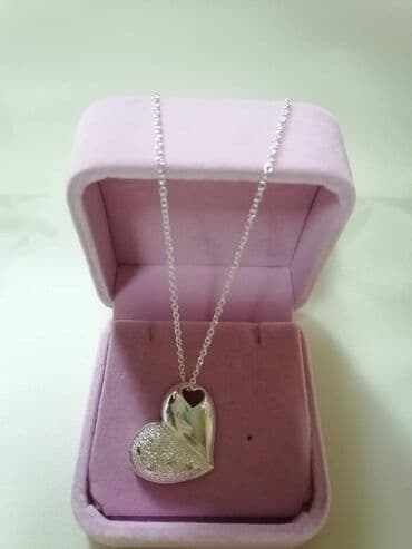 srebrna ogrlica sa krsticem: 800 — 4