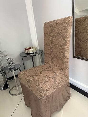 Metraža: NAVLAKE za stolice Jakar Sa karnerima
6 komada -3200 din — 3