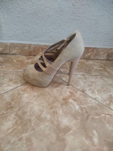 kupaci jednodelni za punije: Pumps, 38 — 2