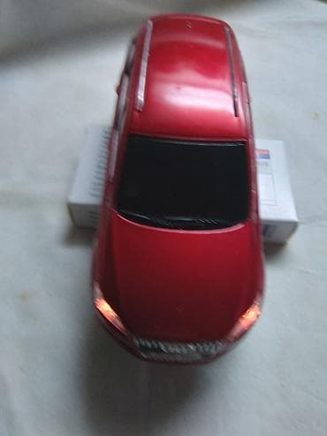 voz na baterije: Na daljinski AUDI Q7 - 2,4 GHz razmera 1:24 (oko 18 cm.)sa — 4