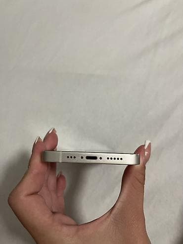 demo telefon: Iphone 13 128gb -kao nov Telefon je u odličnom stanjuvidljivi blagi — 2