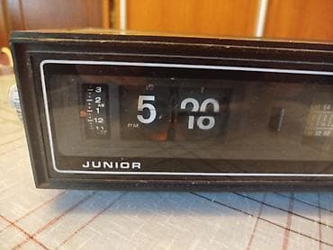 Retro stari radio Junior flip budilnik vintage. Nepoznato stanje