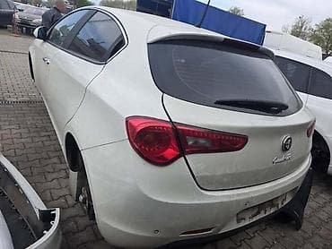 kupujem prodajem polovni auto: ALFA ROMEO GIULIETTA 2013. GOD. - KOMPLETAN AUTO U DELOVIMA | Alfa — 3