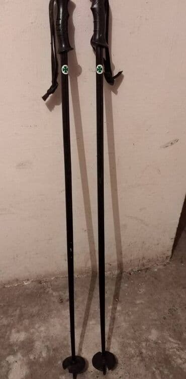 lov i ribolov nis: Ski stapovi (duzina 110 cm)prefarbani i ocuvani — 1