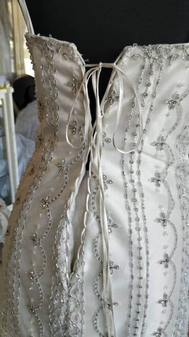Wedding Clothes: Venčanica snežno bele boje sa bratelema, srcolikog izreza dekoltea — 2