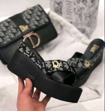 najk papuče: 36-40
3500 — 1