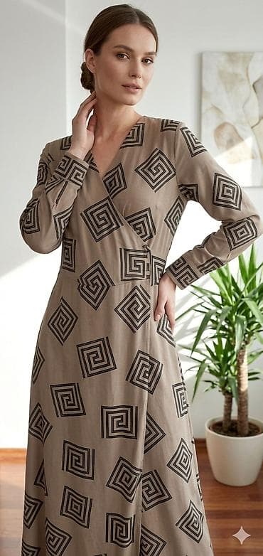 Dresses: Duga haljina sa preklopom i geometrijskim printom - Kroj: ženstvena — 1