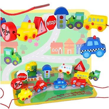 Drvena igračka – set sa autićima i saobraćajnim znacima - Set sadrži