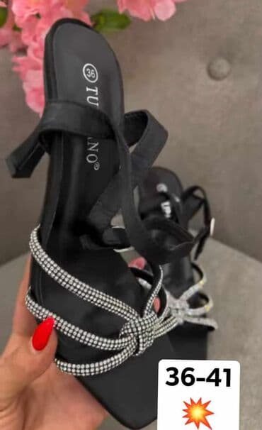 una obuca beograd: Sandals, Antonella Rossi — 5