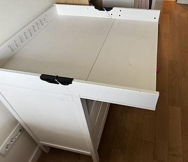 zidni panel za alat: Komoda za presvlačenje za bebe sa fiokama IKEA SUNDVIK u dobrom stanju — 5