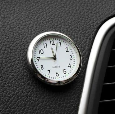 Tuning oprema: Sat za automobil beli - samolepljivo Izuzetno lep dodatak za Vaš — 5