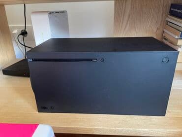 wireless rikverc kamera: Xbox series x - 1T Uz konzolu idu 3 igrice (Hello infinite, Spyro — 2