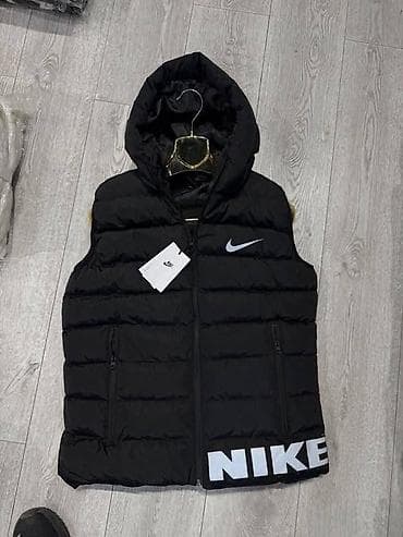 Prsluci: Muski prsluci samo u crnoj boji
S M L XL XXL
Cena 4100 dinara 🦋📌📌
pt — 1