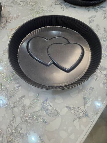 4 činije novi sad: Kalupi za torte i kolače – okrugli plehovi sa reljefnim motivima: - — 2