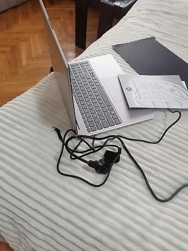 a1 laptop ponuda: HP laptop 15.6" – AMD Ryzen - Brend: HP (logo na poklopcu i ispod — 6