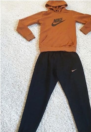 hugo bos trenerka: NIKE trenerka za decake vel 12 — 1
