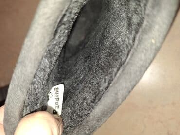 Children's Items: Ugg boots, Size - 30 — 4