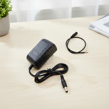 Punjači za kamere: Punjač 16.8V za Li-Ion Baterije (14.4V) 🔋⚡ Napon punjenja: 16.8V ⚡