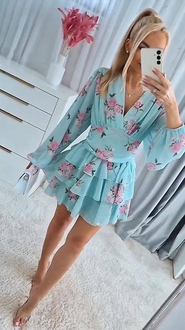 🌸Romantična ženska mini haljina s cvetnim dezenom
✅3200 din