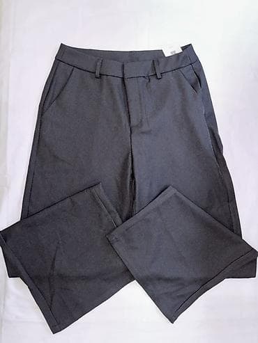 obuca simic: Elegantne ženske pantalone – crna boja - Kroj: klasičan, ravan kroj — 1