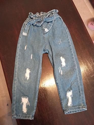 Pantalone decije ocuvane super lepe