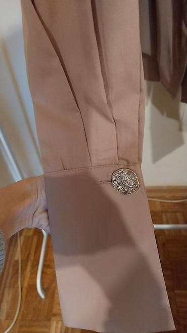 dugi prsluk: EVAROZA košulja – elegantan model u bež/tape nijansi - Brend: Evaroza — 2