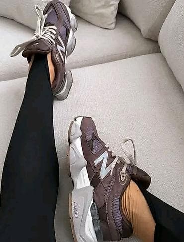 ampule za kosu: NB 9060 A klasa 
Cena: 5100
Brojevi: 36-40
PS✨ — 7