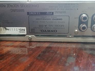 rerna na paru: ONKYO integrisano stereo pojačalo A-05 Opis: - Japansko integrisano — 3