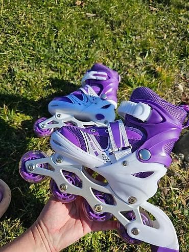 Knjige, audio i video formati: Roleri
Podesivi brojevi, silikonski- svetleci tockovi
Od broja 29-43 — 5