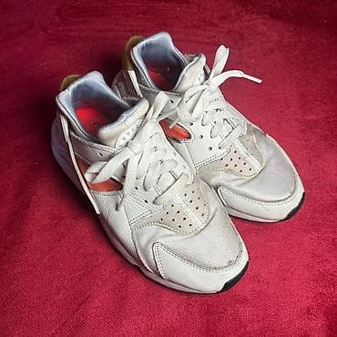 sanel patike zenske: Nike Air Huarache patike - Model: Air Huarache - Boje: preovlađuju — 3