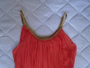 north face kapa: Duga plisirana haljina koralne boje, odgovara velicini od M do XL jer — 2