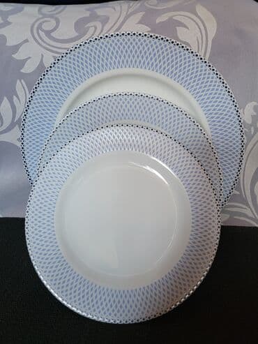 porcelanske solje za caj: Set nov petodelni porcelanski za jednu osobu. Petodelni — 9