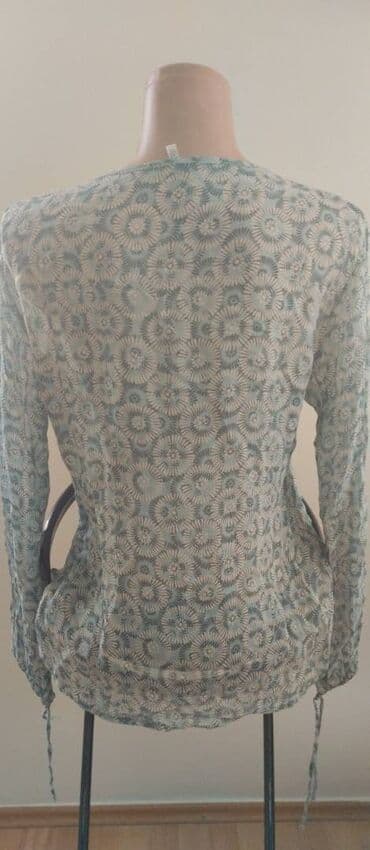 pull and bear jakne cena: Karakteristike predmeta Proizvođač: xxx Veličina Evropska: 40 Veličina — 3