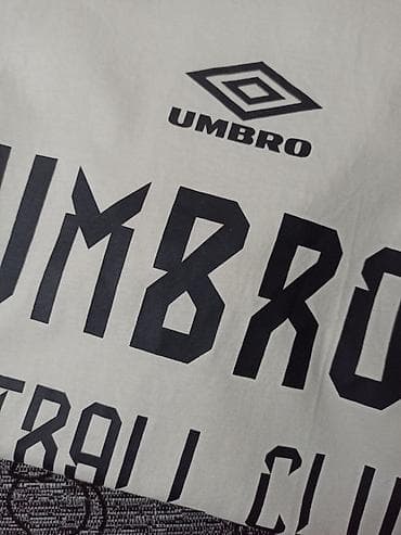 sinsay muški šorcevi: Retro muska majica brenda Umbro u velicini L. Majica je nova, samo je — 5