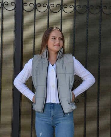 jakna 42: 36.38/38.40/40.42. 
2800 din — 2