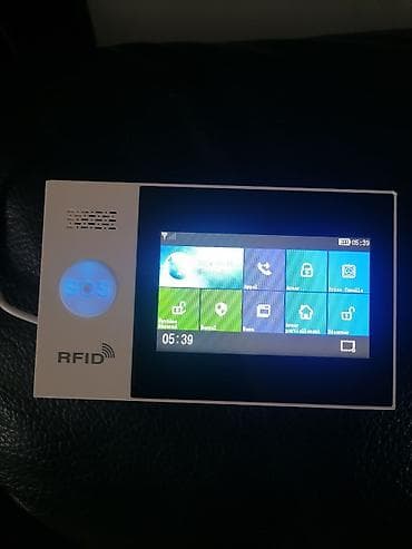 muzika na usb za auto: RFID GSM/Alarm kontrolna tabla sa ekranom i SOS tasterom Opis: - — 5