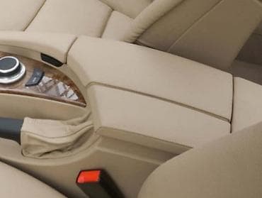 nasloni za ruku: NASLON ZA RUKE ZA BMW 530 OD 2003. DO 2010. GOD — 1