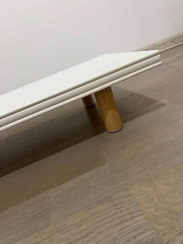 citac hard diska: Polica za monitor kao nova, moze da podrzi dva monitora, stabilna i — 4